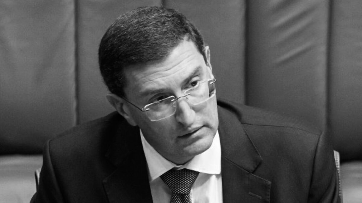 Shadow attorney-general Julian Leeser has resigned from the opposition cabinet
