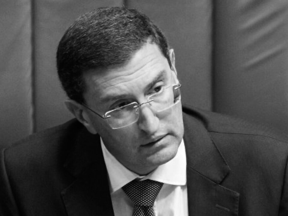 Shadow attorney-general Julian Leeser has resigned from the opposition cabinet